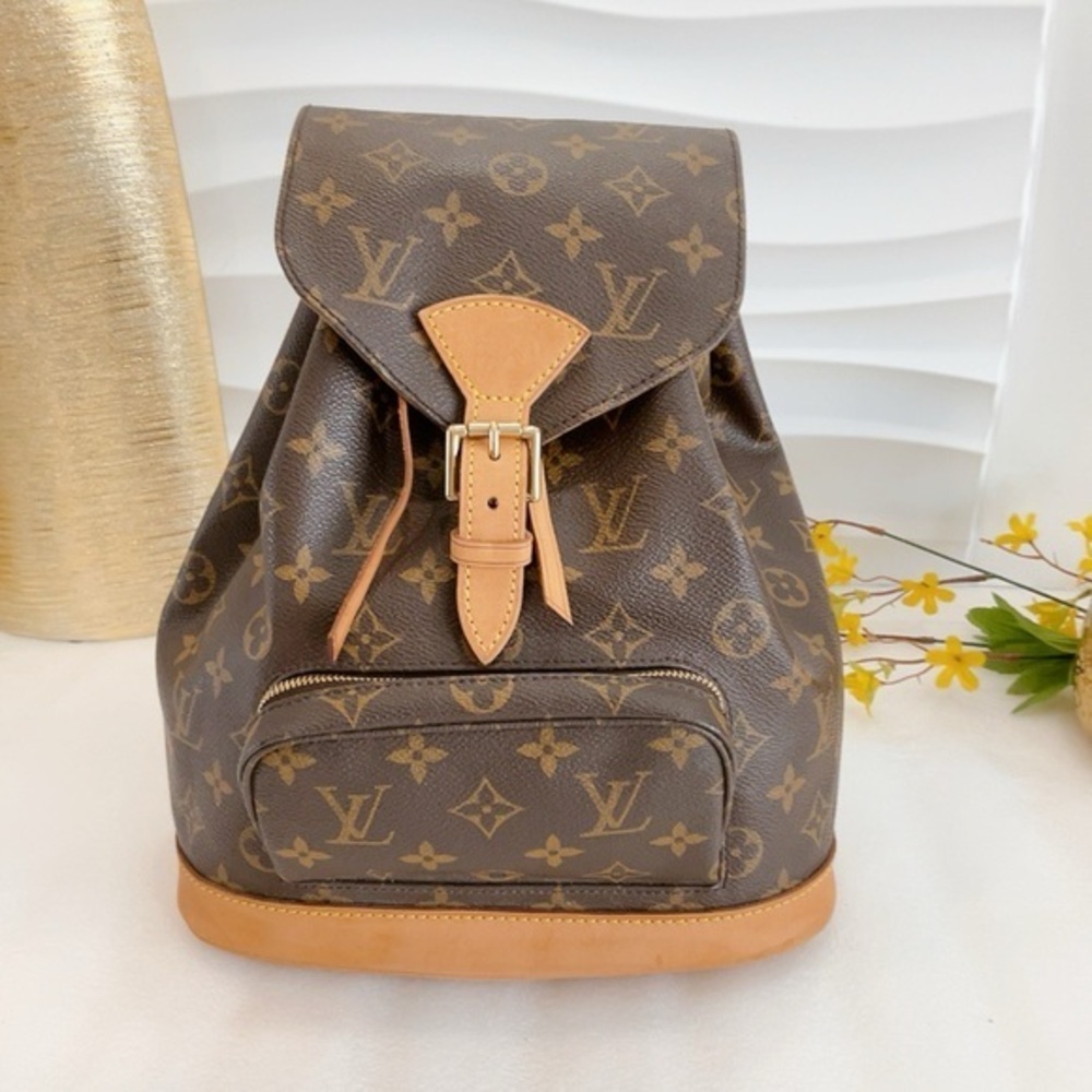 ❤️Authentic Louis Vuitton Montsouris backpack MM Monogram